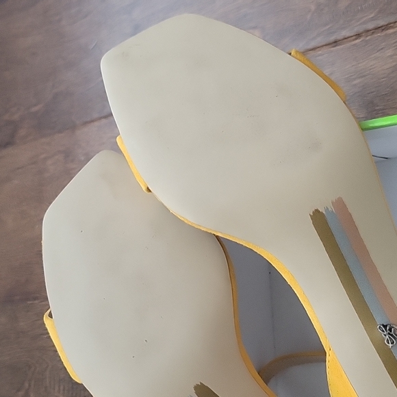 Sam Edelman Holmes Amber Yellow Kid Suede Sandals 8M - Picture 5 of 6